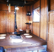 囲炉裏小屋
